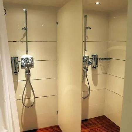Design F6 Hotel