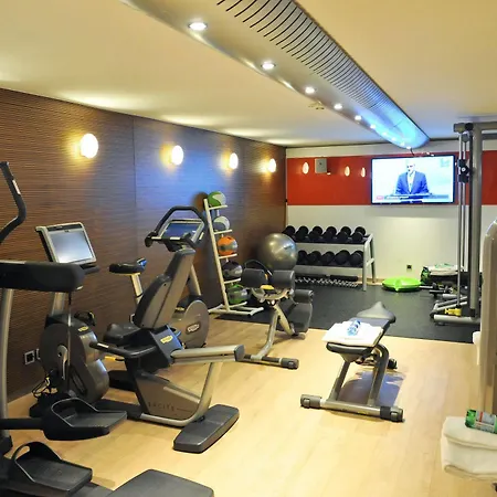 Hotel Design F6 3*