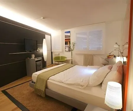 Design F6 Szálloda 3*