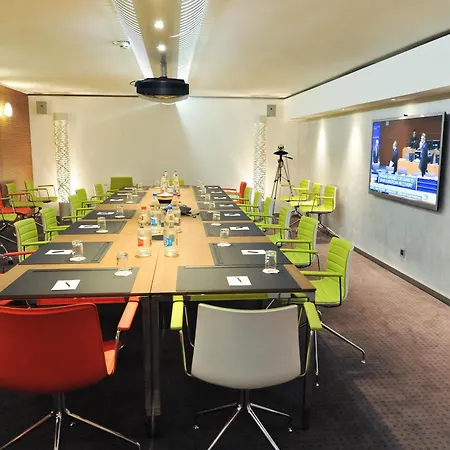 Hotel Design F6 3*